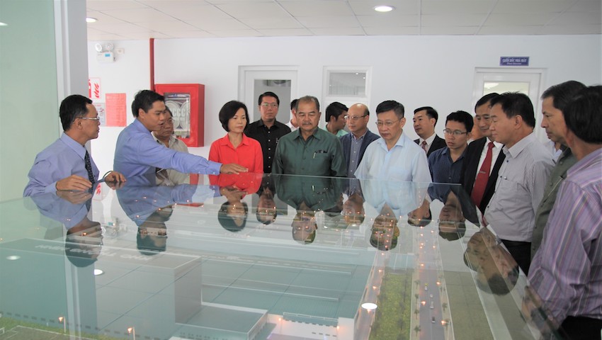 Đoàn[-]Đại[-]biểu[-]cấp[-]cao[-]Đảng[-]Nhân[-]dân[-]cách[-]mạng[-]Lào[-]thăm[-]công[-]ty[-]cổ[-]phần[-]sữa[-]Việt[-]Nam[-]Vinamilk[-]